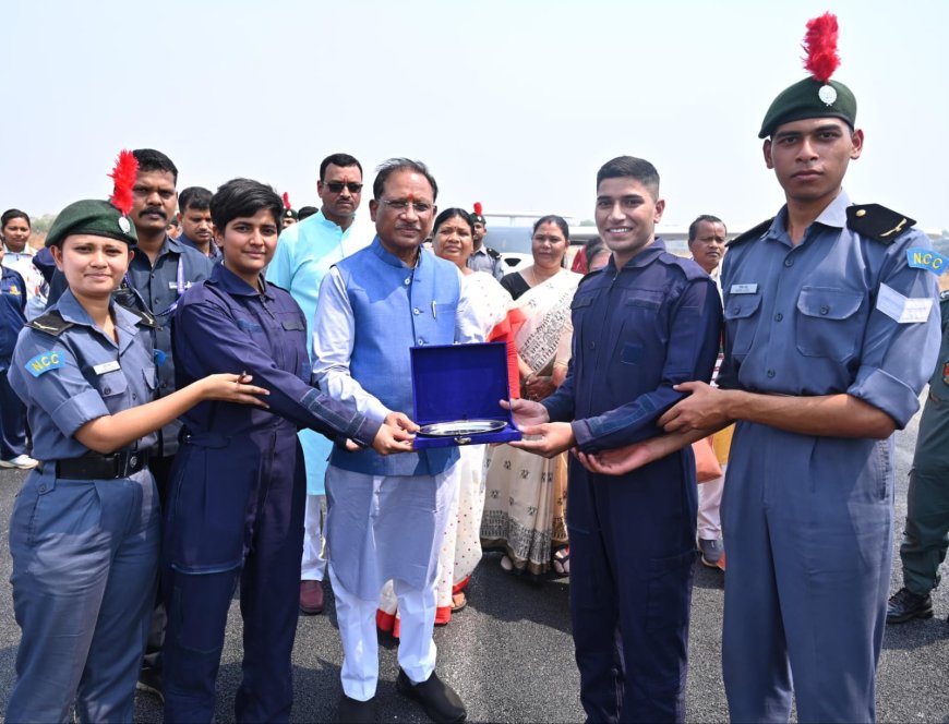 Jashpur Aviation Hub: जशपुर बना Aviation Hub! मुख्यमंत्री विष्णु देव साय ने किया पायलट ट्रेनिंग प्रोग्राम का शुभारंभ