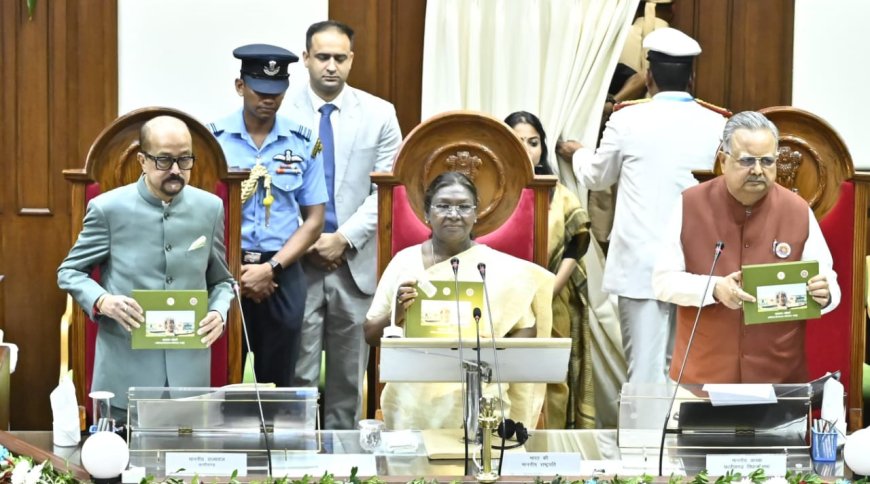 लोकतांत्रिक परंपराओं की मिसाल है छत्तीसगढ़ विधानसभा: मुख्यमंत्री श्री साय ,छत्तीसगढ़ विधानसभा ने संसदीय परंपराओं में रचा अनुशासन और आदर्श का इतिहास