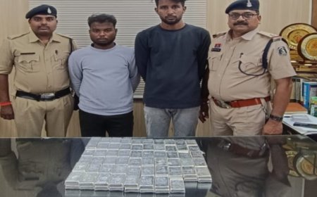 52 लाख की चांदी  बोरी में छुपा कर मोपेड से ले जा रहे थे पुलिस ने भनपुरी चौक पर धर दबोचा..