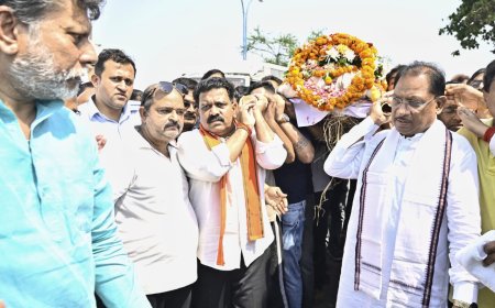 आतंकी हमले में मारे गए दिनेश मिरानिया को मुख्यमंत्री ने दी अंतिम विदाई, कहा - “प्रदेश ने बहादुर बेटा खोया”