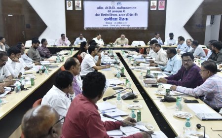 बस्तर की सड़कों को मिलेगी रफ्तार: निर्माण कार्यों में तेजी लाने सचिव ने दिए कड़े निर्देश