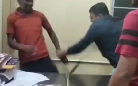 सड़क निर्माण में विवाद, कर्मचारियों में मारपीट – ग्रामीणों ने की शिकायत