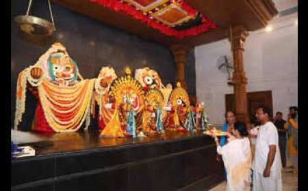 "बंगाल में ‘जगन्नाथ धाम’ मंदिर बना विवाद का केंद्र, ओडिशा में नाराजगी की लहर - पुरीवासियों ने की ममता बनर्जी से माफी की मांग"