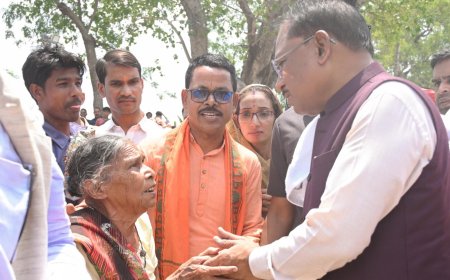 खाट चौपाल में सुनी दिल की बात: सक्ती के करिगांव में मुख्यमंत्री ने बिना तामझाम सुनी जनता की समस्याएं