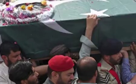 एयरस्ट्राइक के बाद पाकिस्तान में मातम, जनाजों की कतारें; भारत के खिलाफ भड़का गुस्सा, सड़कों पर उतरे हजारों लोग