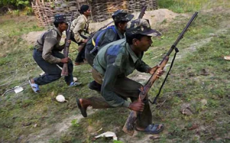नक्सलियों का कायराना हरकत बड़ा हमला 5 जवान शहीद