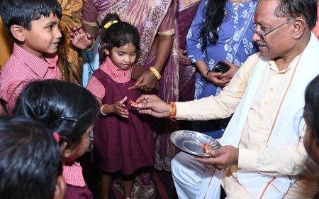 CM  विष्णुदेव साय ने जिला अस्पताल का किया औचक निरीक्षण मरीजों से की आत्मीय बातचीत