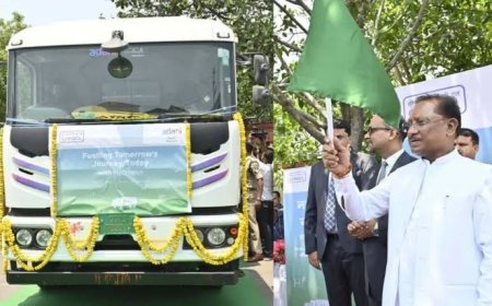 हाइड्रोजन फ्यूल ट्रक दौड़ेगा छत्तीसगढ़ की सड़कों पर: सीएम ने किया शुभारंभ, कहा- अब हरियाली की रफ्तार बढ़ेगी