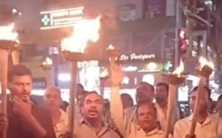 सीजफायर के बाद रायपुर में 'जय हिंद मशाल रैली': देशभक्ति की अलख, जनता ने सेना के जज़्बे को किया सलाम