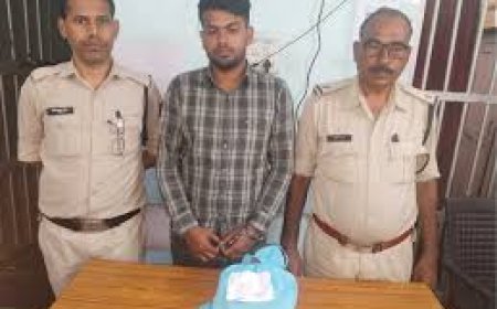 स्कूल ड्रेस में नशे का कारोबार: रायपुर में टेबलेट सप्लाई करते नाबालिग समेत दो पकड़ाए