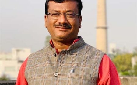 बेमेतरा में पीएम आवास के नाम से 10-10 हजार रु. की रिश्वत, कलेक्टर को निलंबित क्यों नहीं किया गया