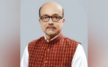 राज्यपाल ने होनहारों को बांटी प्रेरणा और पुरस्कार: बोले- मेहनत की राह पर चलेंगे तो हर मंज़िल आपकी होगी