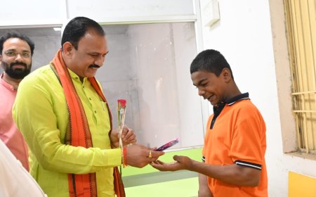 स्वास्थ्य मंत्री ने बलौदाबाजार मनोविकास केंद्र का किया निरीक्षण मनोविकास केंद्र में बच्चों के ईलाज व शिक्षा व्यवस्था में होगा इजाफा