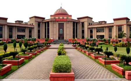 रेत माफिया की हैवानियत अवैध खनन रोकने गए कांस्टेबल को ट्रैक्टर से कुचला, हाई कोर्ट ने कहा – 'राज्य की स्थिति बेहद चिंताजनक'
