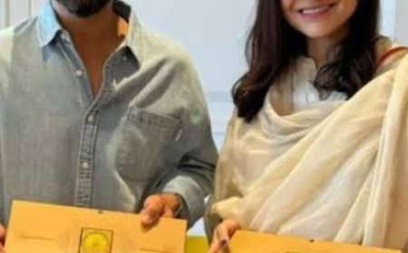 रामलला के दरबार में विराट-अनुष्का: गर्भगृह में किए दर्शन, हनुमानगढ़ी में चढ़ाए लड्डू, मंदिर परिसर में साथ घूमे