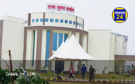 🔍 छत्तीसगढ़ में 27 IAS अफसरों पर 43 भ्रष्टाचार के मामले — फिर एक IAS कैसे बना जा सकता है  सूचना आयुक्त?