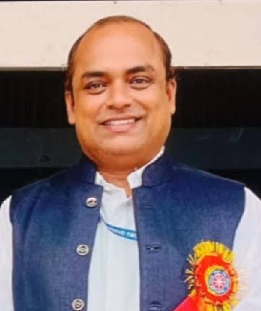 हिंदू छात्रों से नमाज पढ़वाने का आरोप: प्रोफेसर गिरफ्तार, 8 पर FIR, कोऑर्डिनेटर पर सबूत छिपाने का आरोप