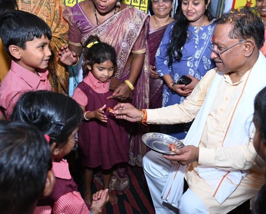 CM  विष्णुदेव साय ने जिला अस्पताल का किया औचक निरीक्षण मरीजों से की आत्मीय बातचीत