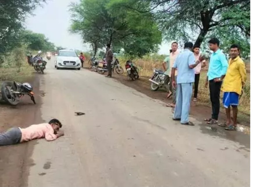बलौदाबाजार: तेज रफ्तार बाइक ट्रैक्टर से टकराई, युवक की मौके पर मौत