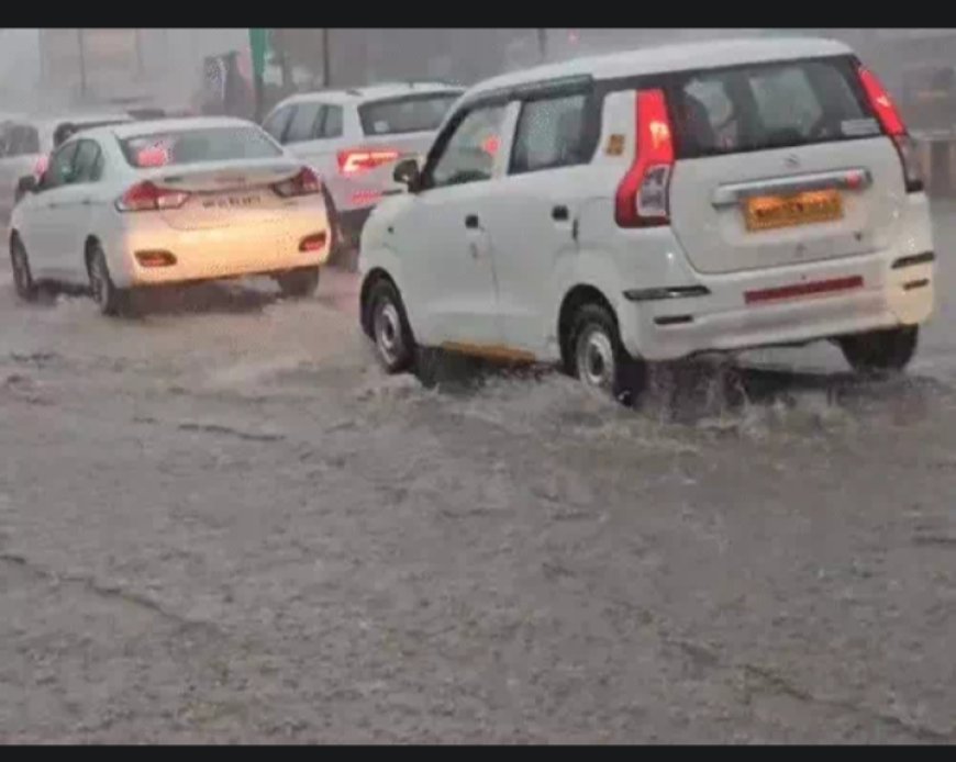 मुंबई में मानसून का कहर: 8 किमी लंबा जाम, तेज हवाएं और पुणे में बादल फटने से तबाही