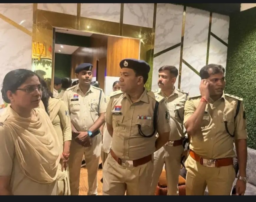 "रायपुर के स्पा सेंटरों में पुलिस की बड़ी कार्रवाई: 80 से ज्यादा ठिकानों पर छापा, कई जगह मिले आपत्तिजनक सामान