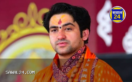 जशपुर में चर्च के सामने धीरेंद्र शास्त्री की कथा, बस्तर में धर्मांतरण पर जोरदार बयान