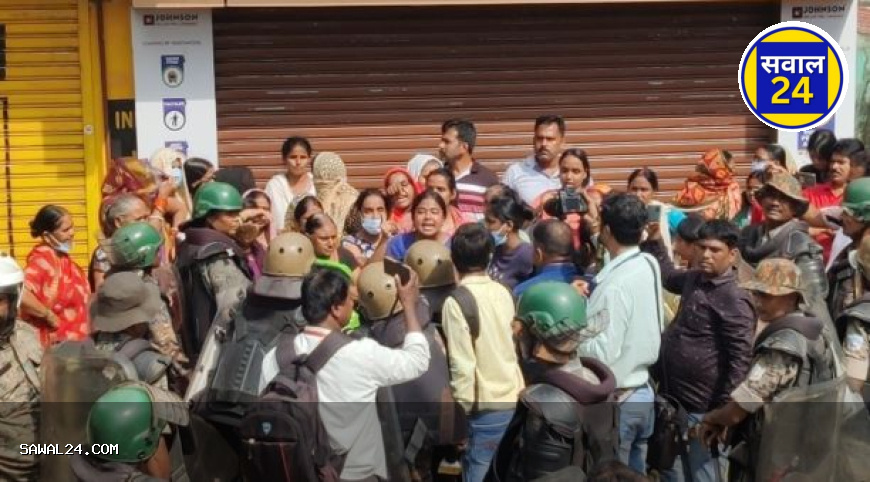 रायगढ़ में मरीन ड्राइव प्रोजेक्ट पर बवाल: आधी रात में घर तोड़े, महिलाओं ने कहा- बिना समय दिए निकाला गया