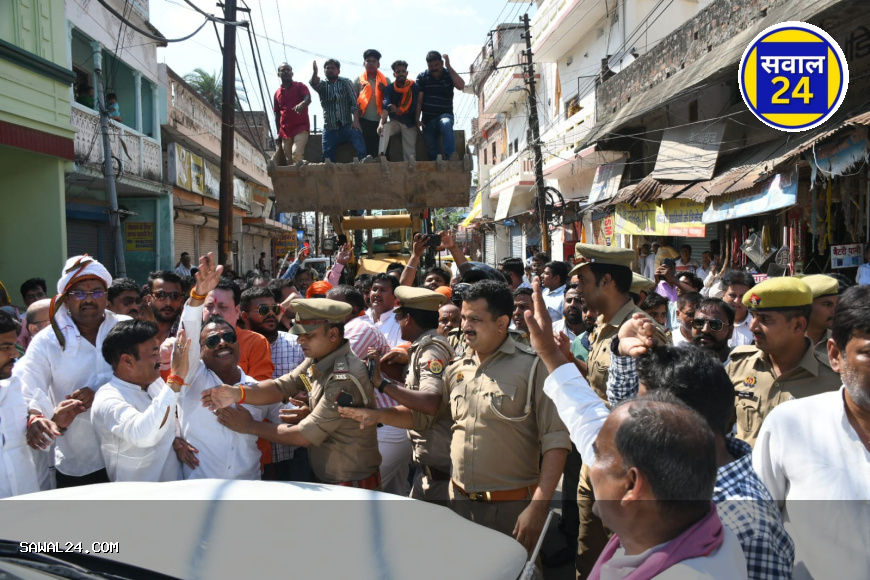 गोरखपुर में नेता प्रतिपक्ष माता प्रसाद पांडेय पर जानलेवा हमला, लोकतंत्र पर हमला बताया कांग्रेस ने