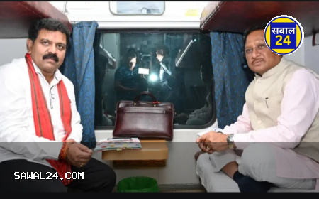 "मुख्यमंत्री विष्णुदेव साय और गृह मंत्री विजय शर्मा की ट्रेन यात्रा बनी चर्चा का विषय"