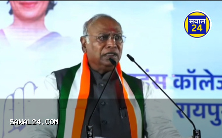 मल्लिकार्जुन खड़गे का मोदी सरकार पर बड़ा हमला : कहा — ‘दो टांगों पर चल रही है सरकार, एक भी हटी तो गिर जाएगी’