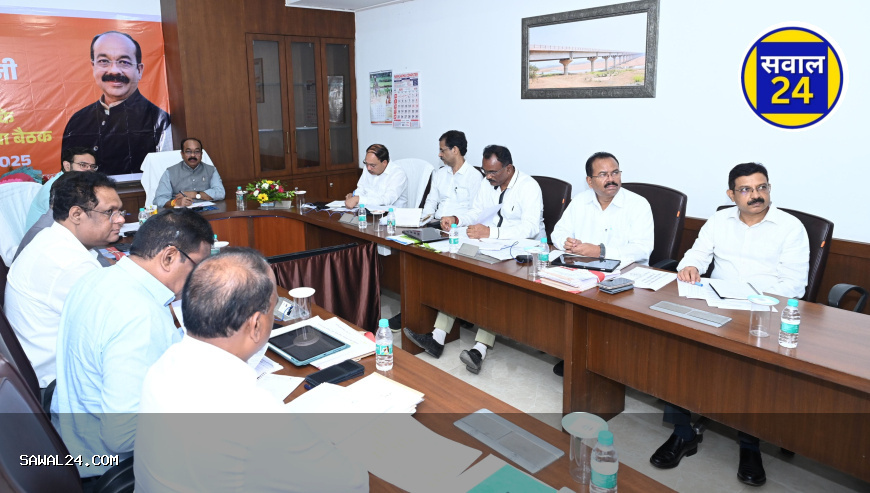 उप मुख्यमंत्री अरुण साव ने पीडब्ल्यूडी कार्यों की समीक्षा बैठक ली, बरसात में सड़कों और पुल-पुलियों की स्थिति पर विशेष फोकस