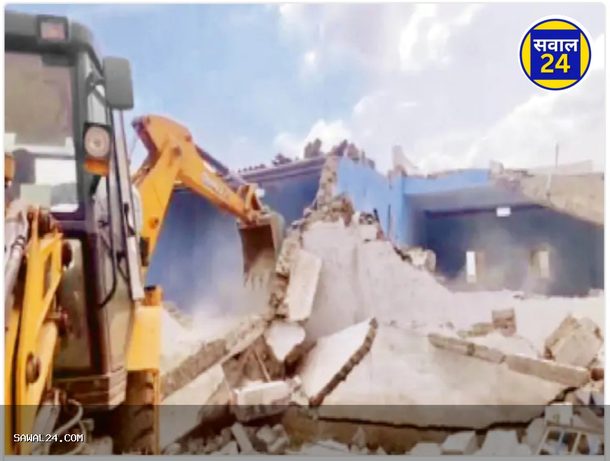 अवैध चर्च को जमीन दोज किया गया बिलासपुर में कार्रवाई,ग्राम पंचायत ने प्रस्ताव पारित कर चर्च तोड़ने की थी मांग