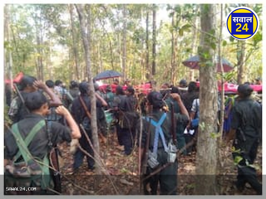 नक्सलवाद खत्म होगा"2026"को यह बड़ा छलावा 15 अगस्त को छात्र ने फहराया झंडा नक्सलियों ने उतारा मौत के घाट..