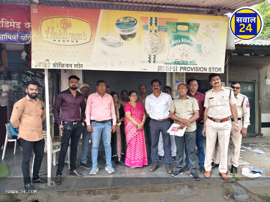 Illegal encroachments were removed हाउसिंग बोर्ड की दुकानों से अवैध कब्ज़ा हटाया गया  छत्तीसगढ़ गृह निर्माण मंडल की टीम ने कबीर नगर, रायपुर में की कार्रवाई