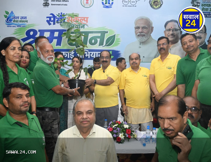 महाराजबंध तालाब में श्रमदान, स्वच्छता की शपथ: अरुण साव ने कहा- सफाई को आदत बनाएं, तभी शहर होंगे स्वच्छ